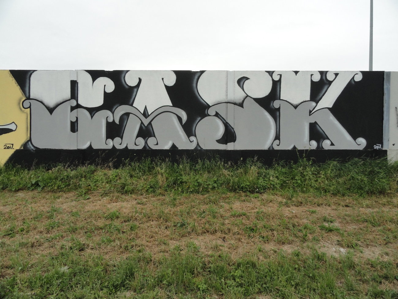 Graffiti Wall - Photo by pannonian - Gask