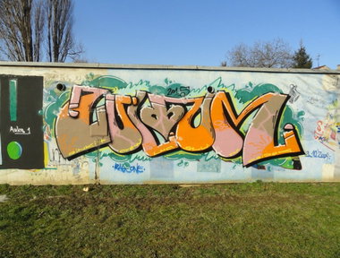 Graffiti Wall - Photo by pannonian - Zulum, Stu (2015)