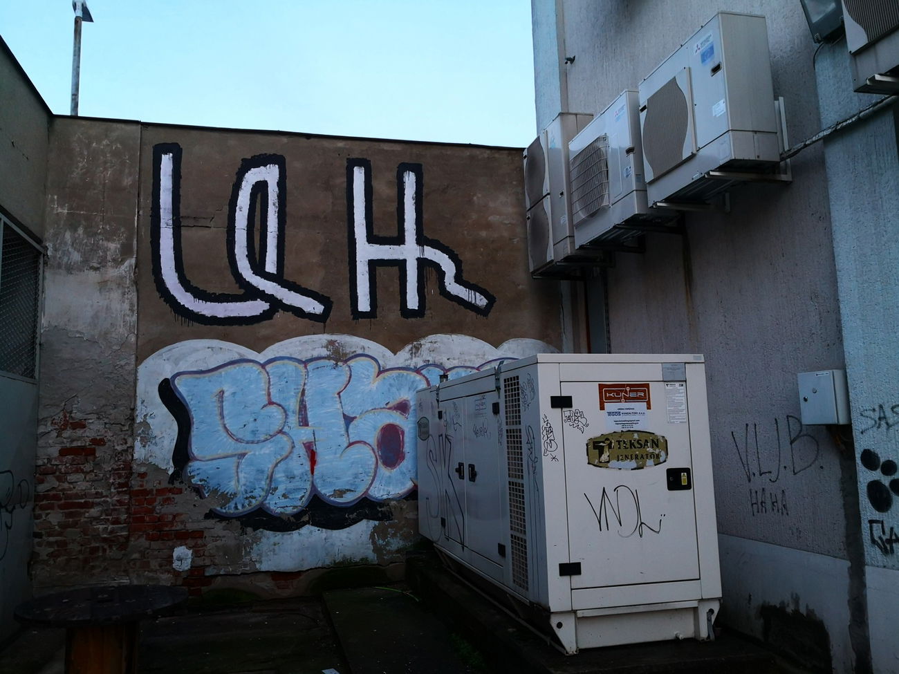 Graffiti Wall - Photo by pannonian - uh, uhone