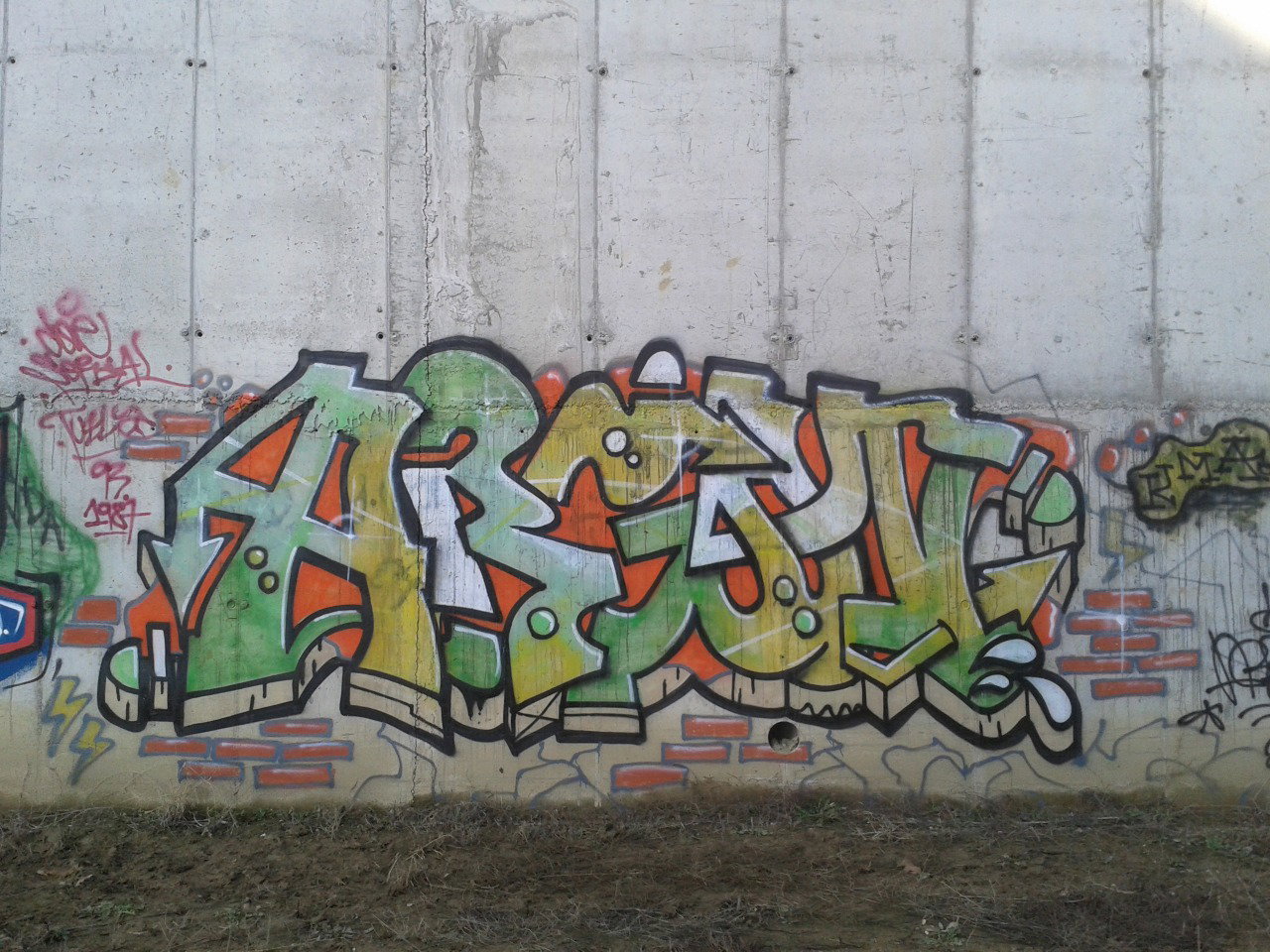 Graffiti Wall - Photo by pannonian - Argon, Kma