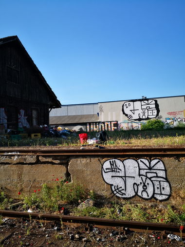 Graffiti Wall - Photo by pannonian - uh, uhone, graffiti