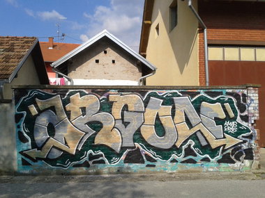 Graffiti Wall - Photo by pannonian - Argon, Kma