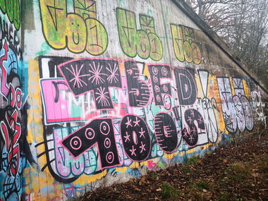 Graffiti Wall - Photo by pannonian - uhone, tbfd, 100s