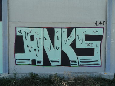 Graffiti Wall - Photo by pannonian - Auks