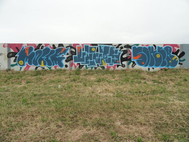 Graffiti Wall - Photo by pannonian - Moler, Heir, Uh