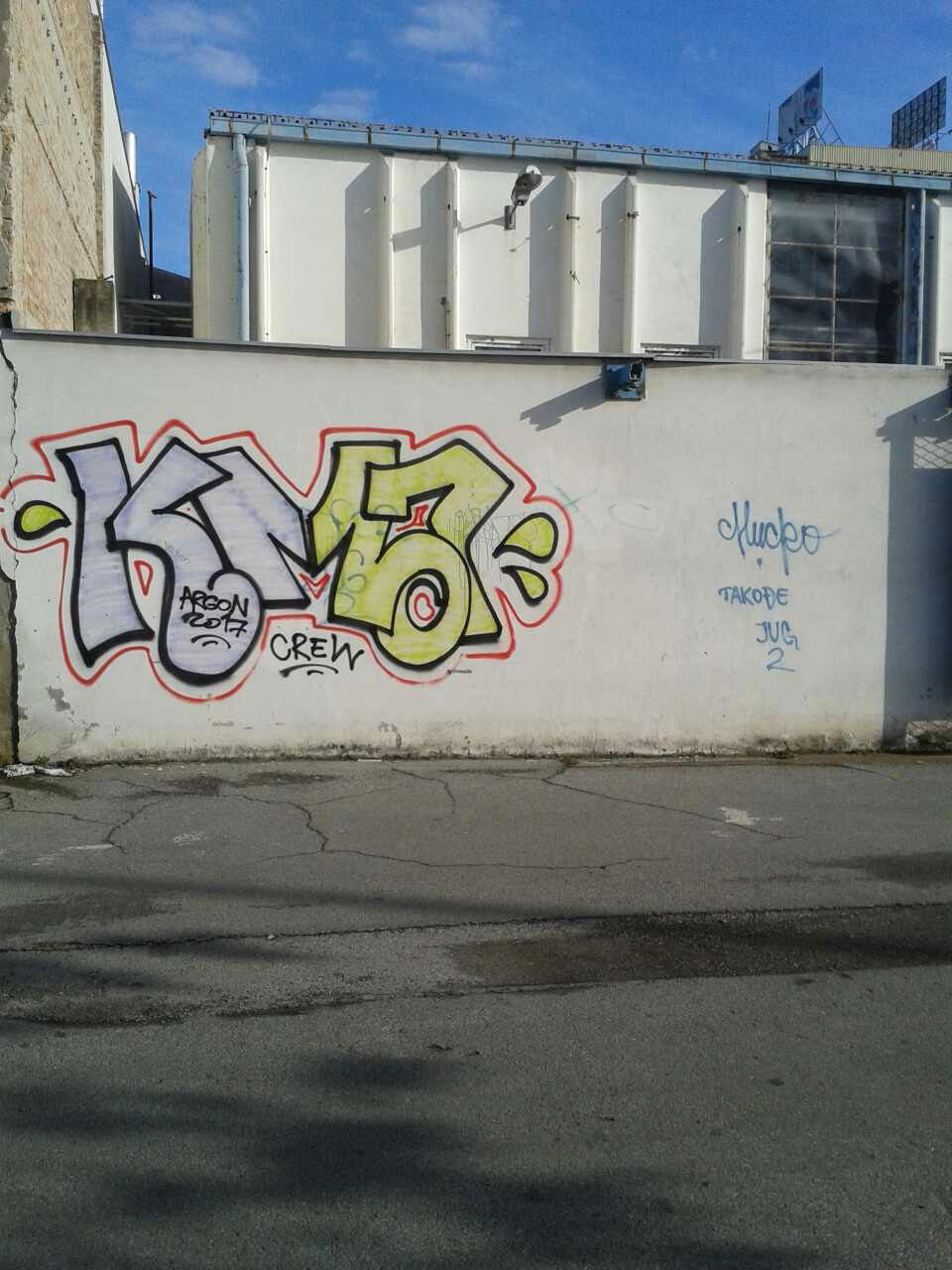 Graffiti Bombing - Photo by pannonian - Argon, Kma