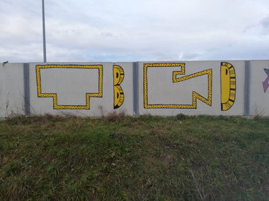 Graffiti Wall - Photo by pannonian - tbfd, yellow, fellow