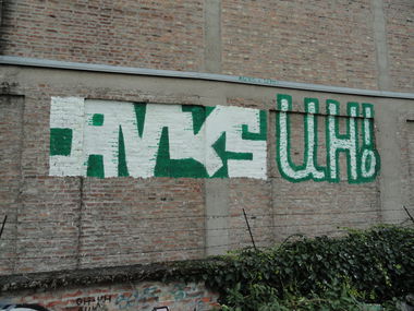 Graffiti Bombing - Photo by pannonian - Auks, Uh, Roller