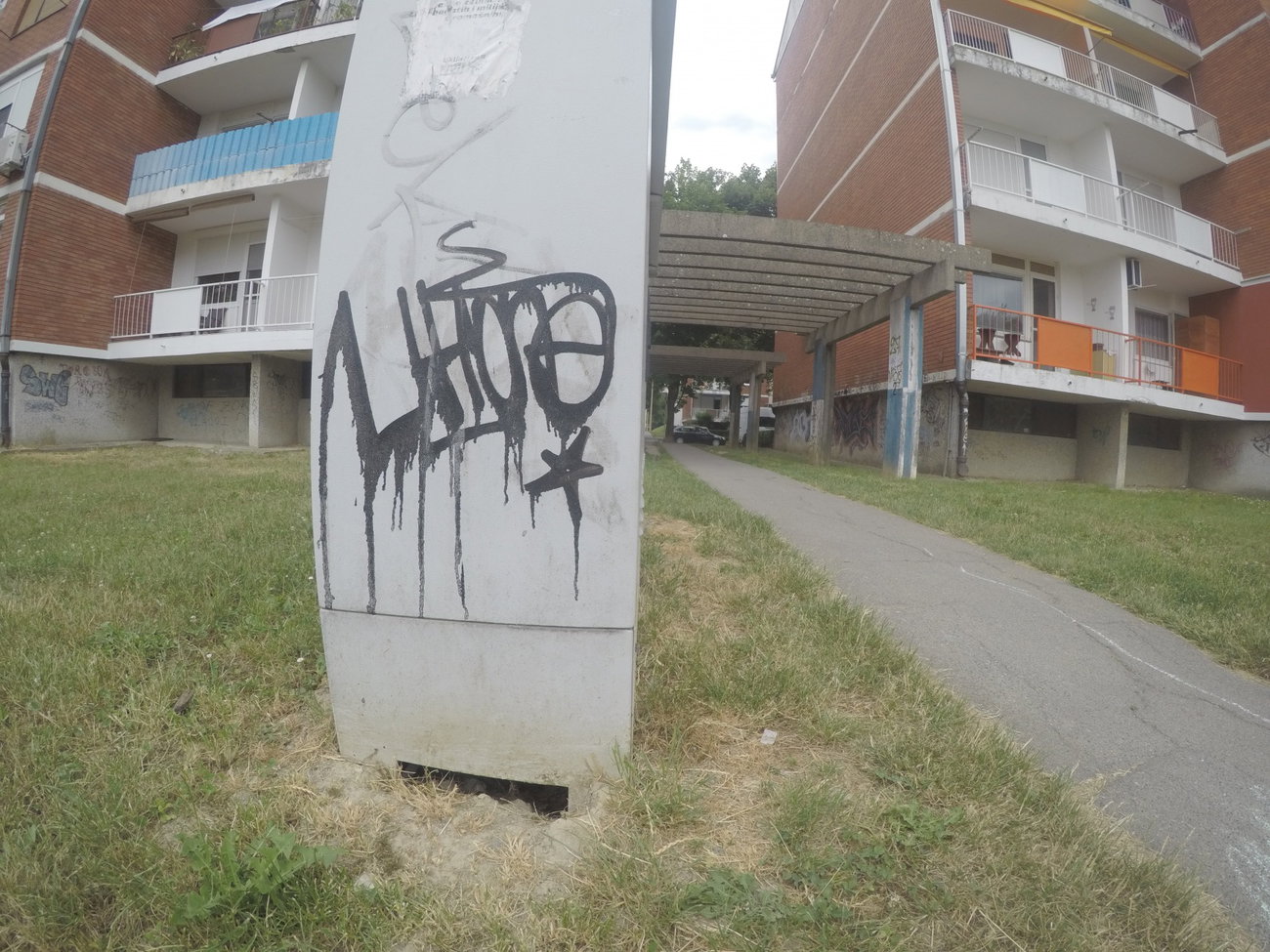 Graffiti Wall - Photo by pannonian - Uhone