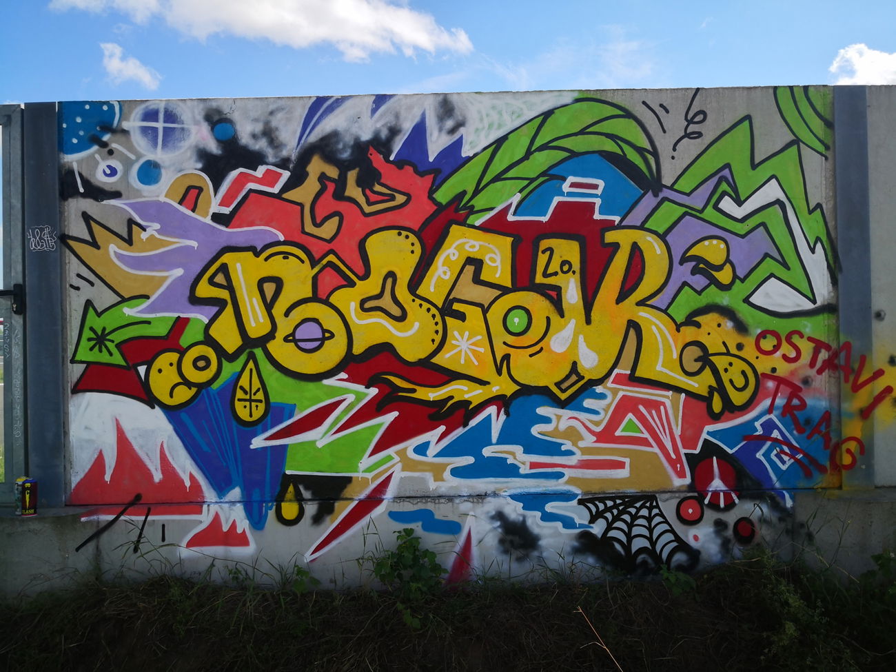 Graffiti Wall - Photo by pannonian - nogar, graffiti