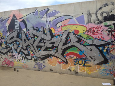 Graffiti Wall - Photo by panzerknacker - satek