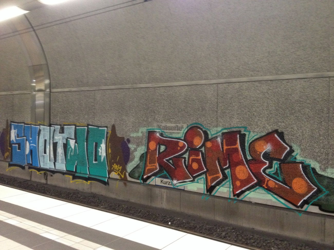 Graffiti Bombing - Photo by panzerknacker - Shotwo, rime, sho2
