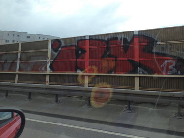 Graffiti Bombing - Photo by panzerknacker - Izk