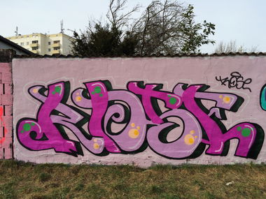 Graffiti Wall - Photo by paradoks