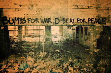 Graffiti Artwork in Staryy Gorodok - Photo by paranoiq - bombs, war, d-beat