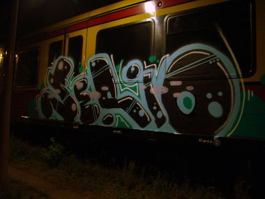 Graffiti Train in Berlin - Photo by pardonmefrench (2012)