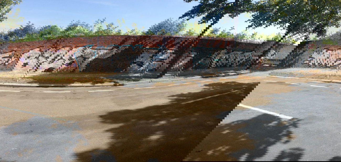 Graffiti Bombing in Magdeburg - Photo by partytime - Yamas, Biest, Skui (2013)