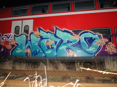 Graffiti Train - Photo by partytime - waro (2015)