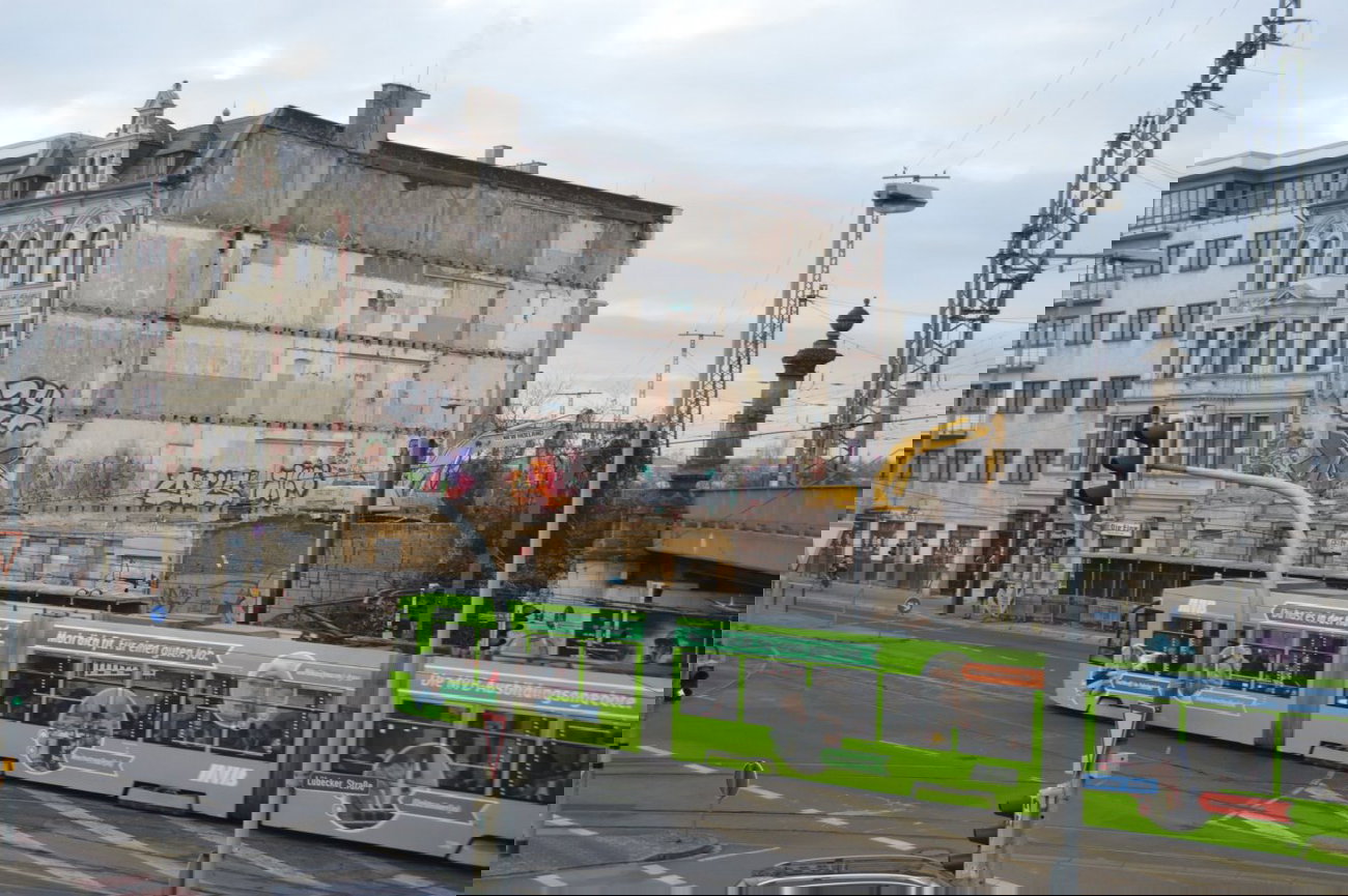 Graffiti Bombing - Photo by partytime - 24, 24er, oo (2014)