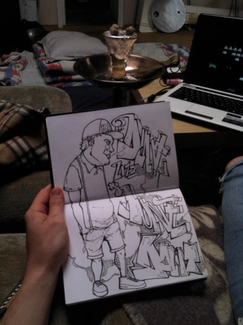 Graffiti Sketch - Photo by paseka (2013)