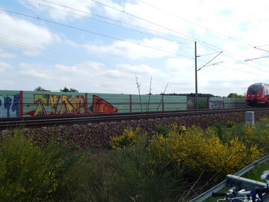 Graffiti Bombing - Photo by paulkannnicht - turm, feru, besor