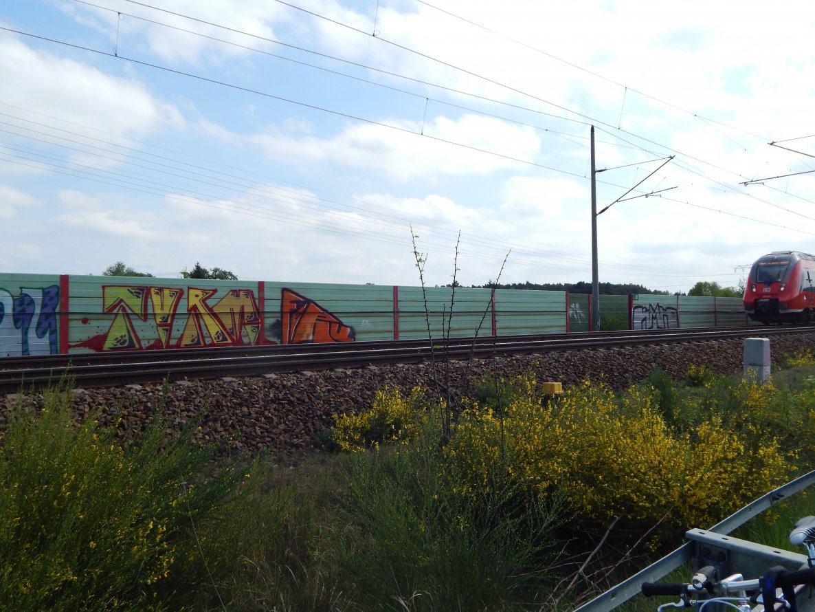 Graffiti Bombing - Photo by paulkannnicht - turm, feru, besor