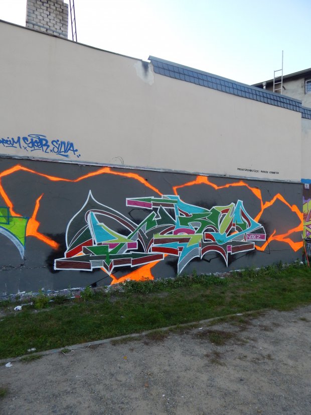 Graffiti Wall - Photo by paulkannnicht - turm, rtc, ncc