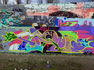 Graffiti Wall - Photo by paulkannnicht - berlin, turm, rtc