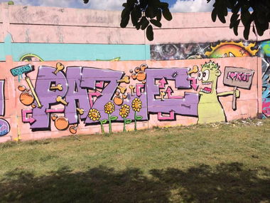 Graffiti Wall - Photo by pazh