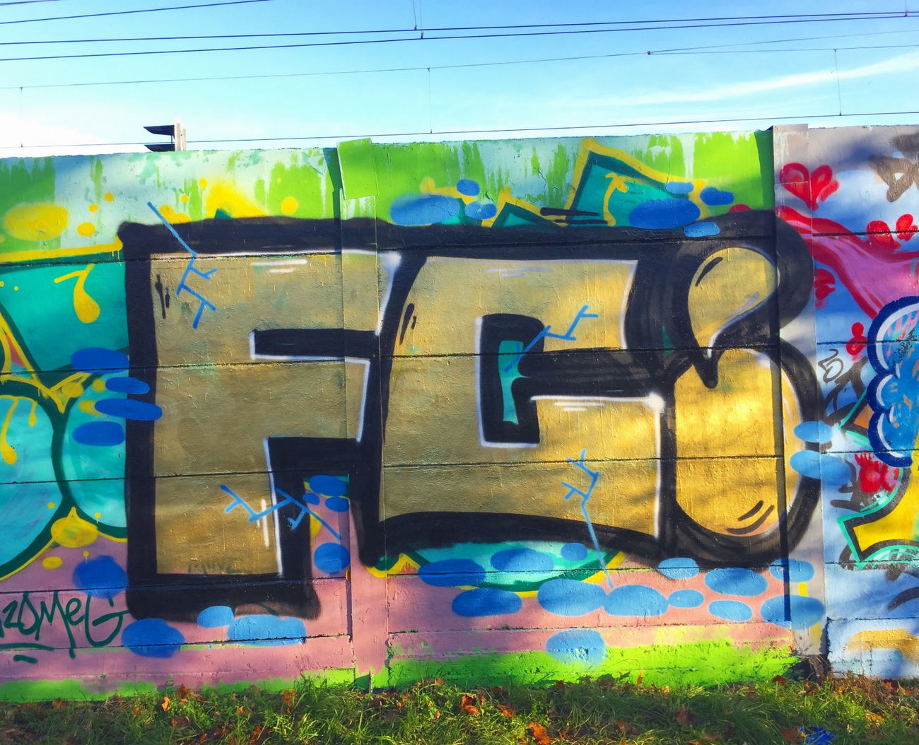 Graffiti Wall - Photo by pazh