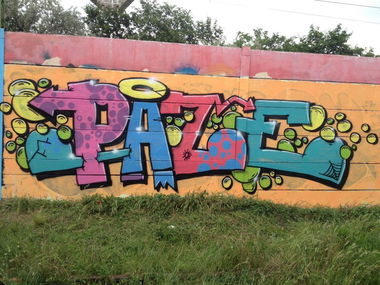 Graffiti Wall - Photo by pazh