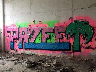 Graffiti Wall - Photo by pazh