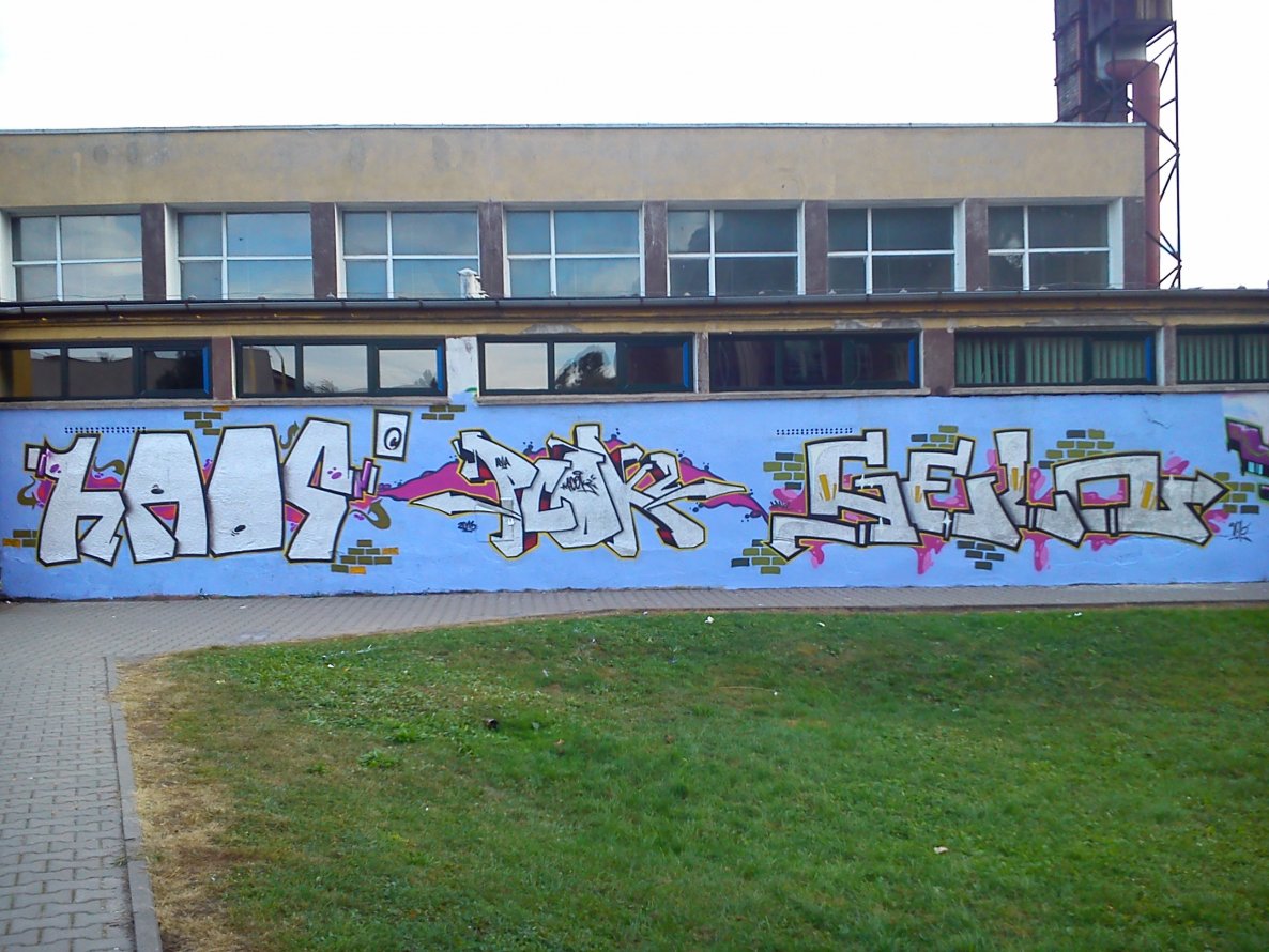 Graffiti Wall - Photo by pcok2 (2013)
