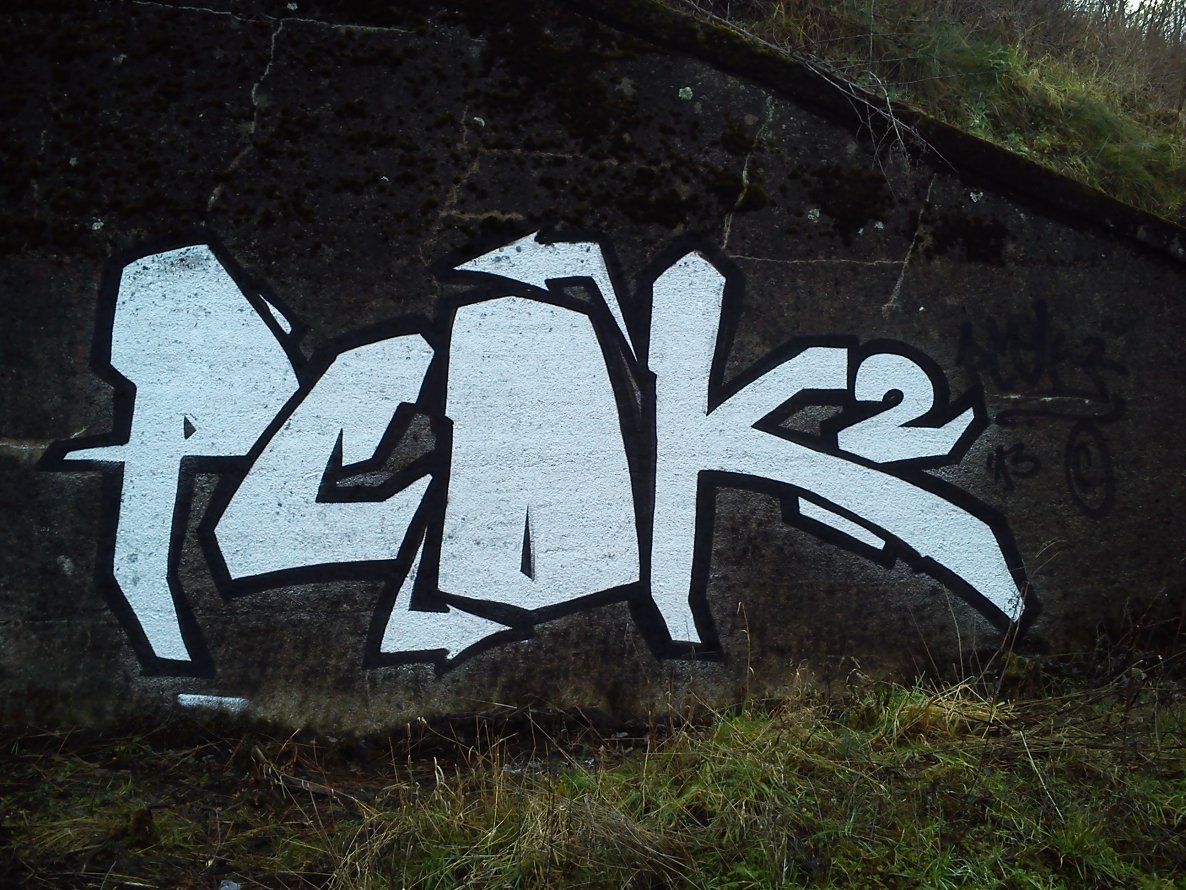 Graffiti Bombing - Photo by pcok2 (2013)