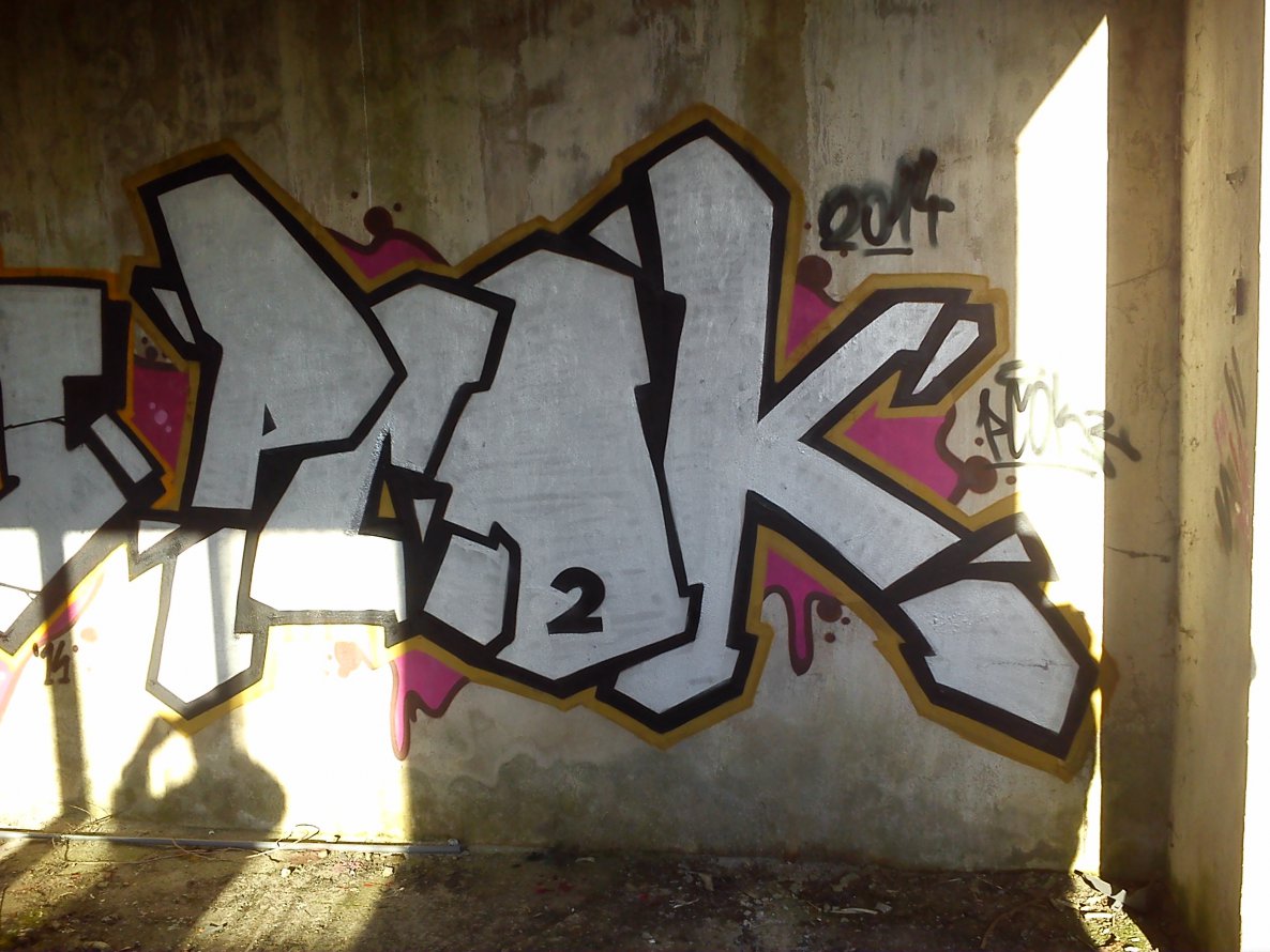 Graffiti Bombing - Photo by pcok2 (2014)