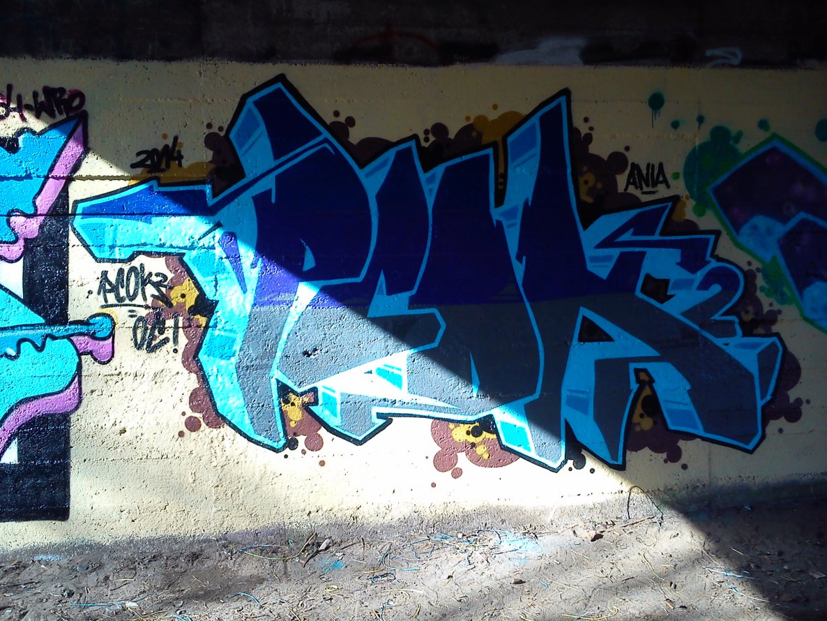 Graffiti Wall - Photo by pcok2 (2014)