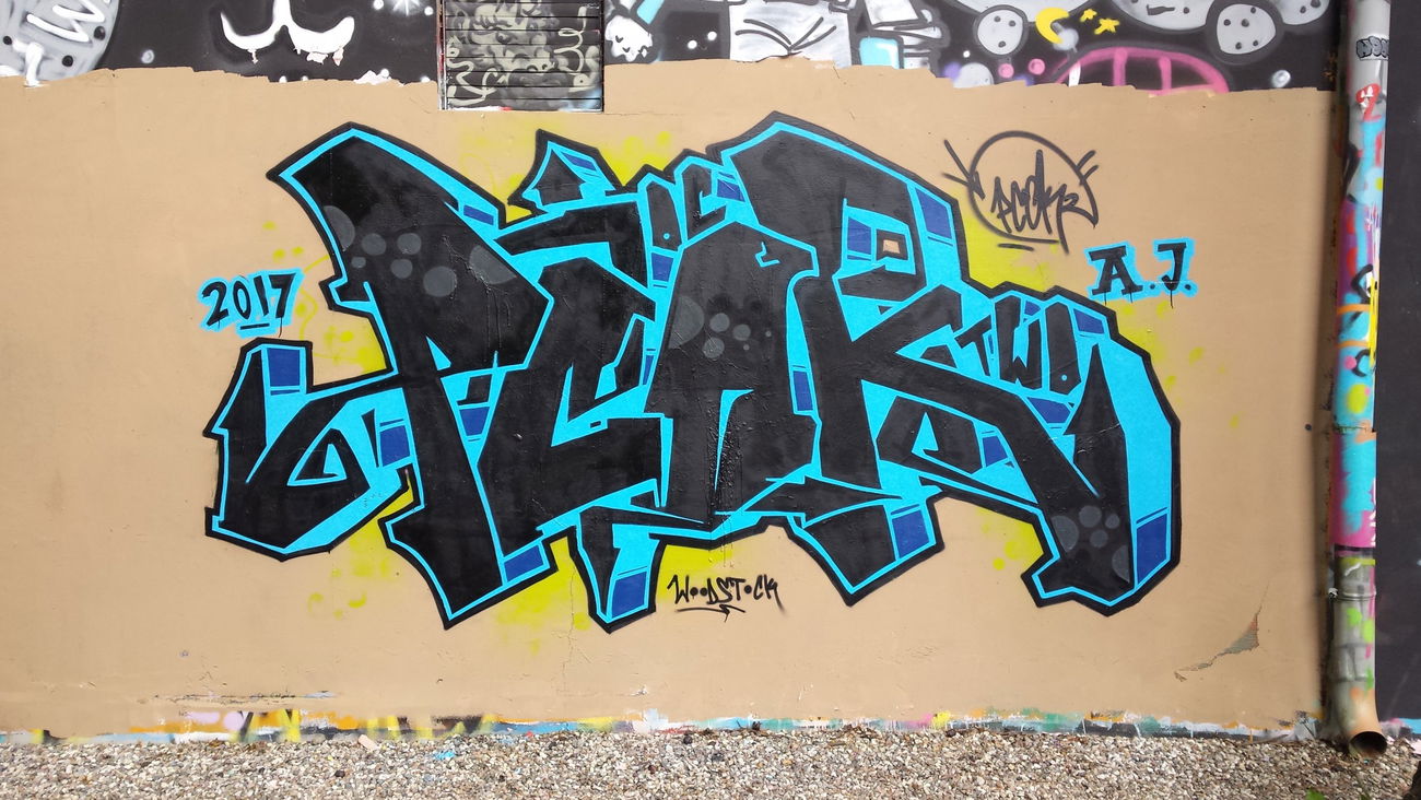 Graffiti Wall - Photo by pcok2 - woodstock, pcok2, oc (2017)