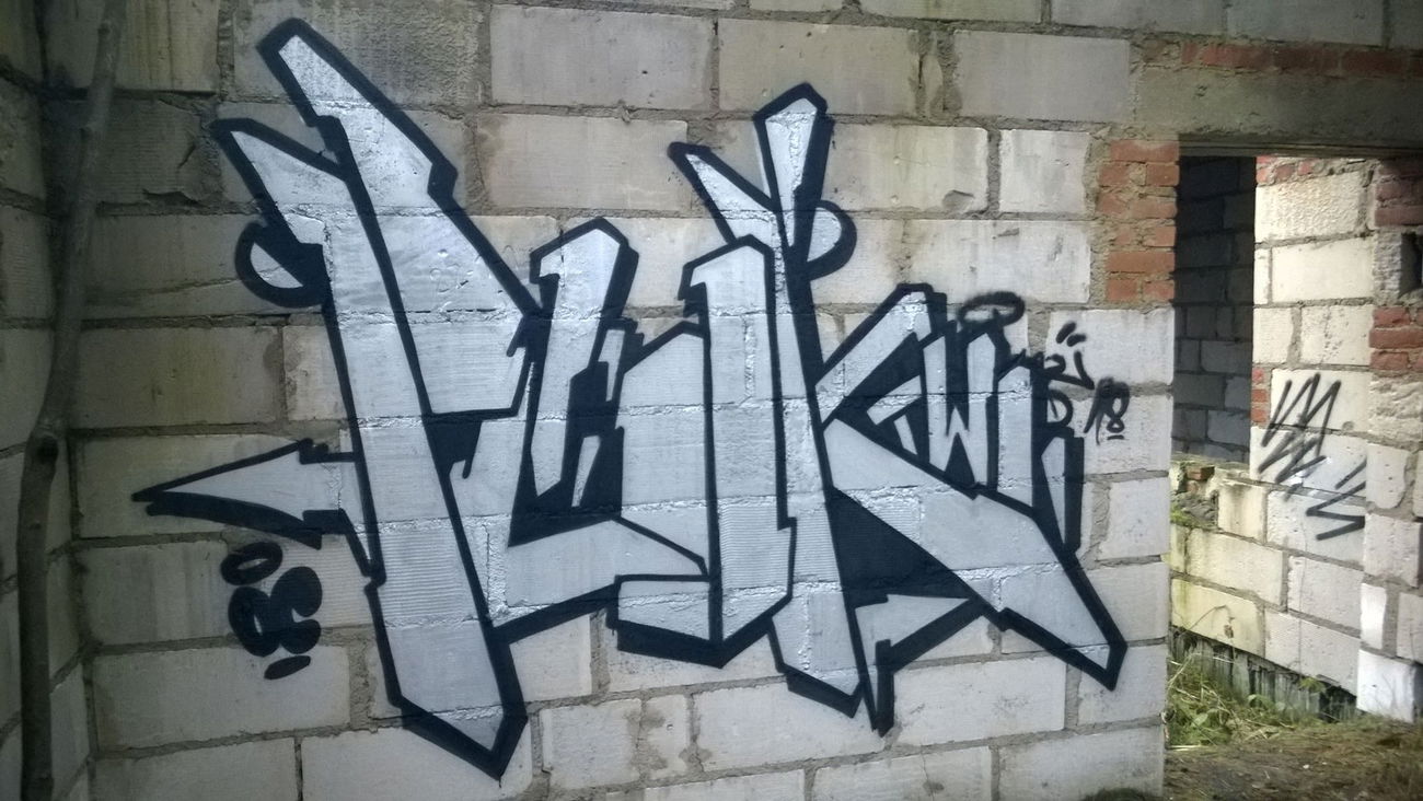 Graffiti Wall - Photo by pcok2 (2018)