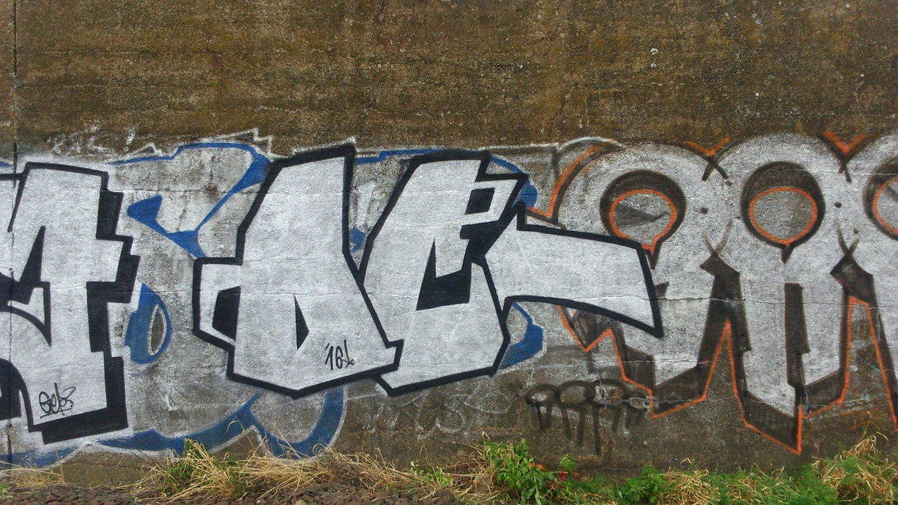 Graffiti Bombing - Photo by pcok2 (2016)