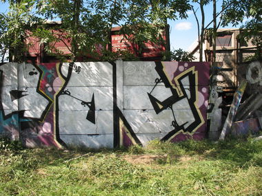 Graffiti Bombing - Photo by pcok2 (2016)