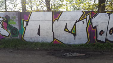 Graffiti Wall - Photo by pcok2 (2016)