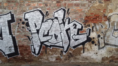 Graffiti Wall - Photo by pcok2 (2016)