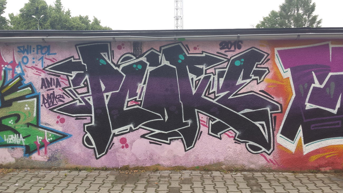 Graffiti Wall - Photo by pcok2 (2016)