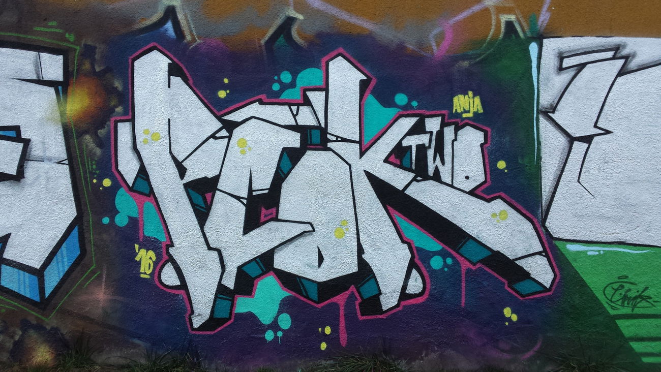 Graffiti Wall - Photo by pcok2 (2016)