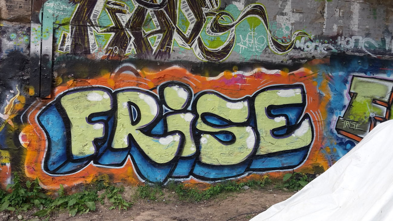 Graffiti Wall - Photo by peacemaker - schlachthof, flensburg, dadio