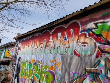 Graffiti Wall - Photo by peacemaker - nymzar, frizer