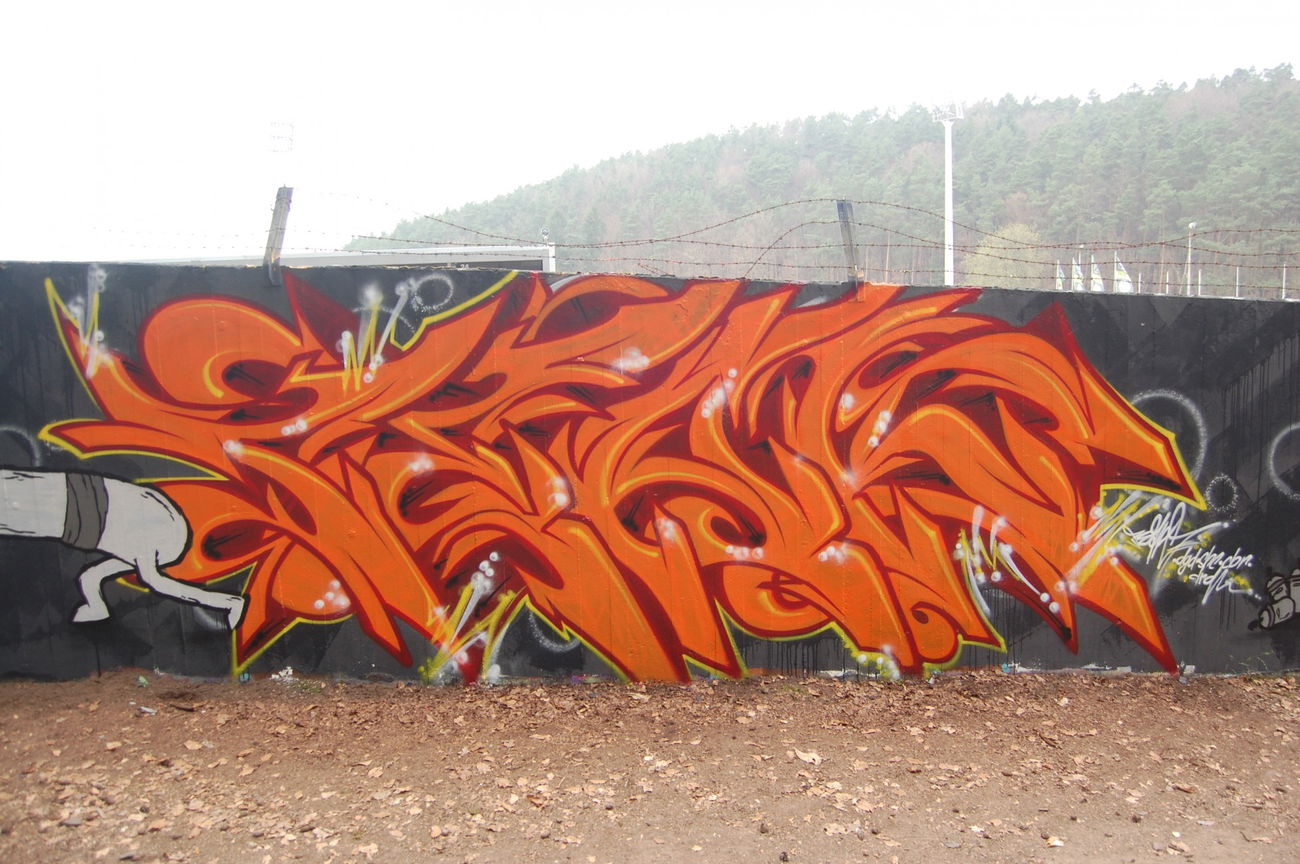 Graffiti Wall in Homburg - Photo by peaks76 - Thieves, Wall, with (2013)