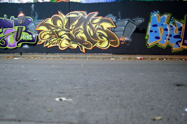 Graffiti Wall in Wiesbaden - Photo by peaks76 - peak7, dubs, dga (2009)