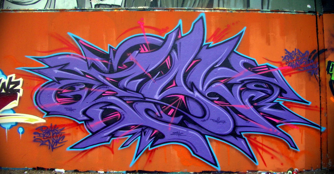 Graffiti Wall in Saarbrücken - Photo by peaks76 - peak7, dga, shc (2010)