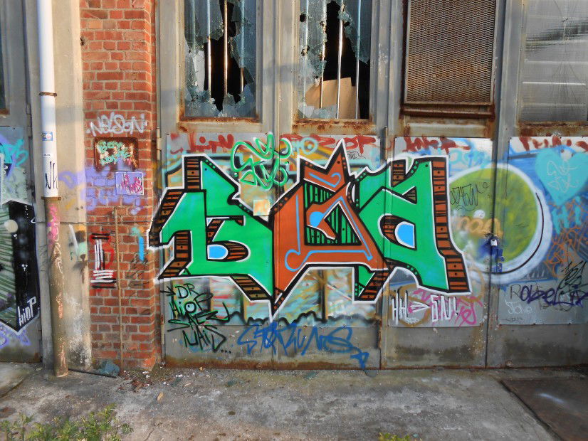 Graffiti Wall in Schwerin - Photo by peep - ega, eigba